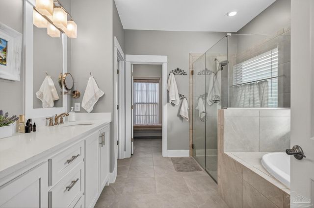 2785 Trestle Way, Cantonment, FL 32533