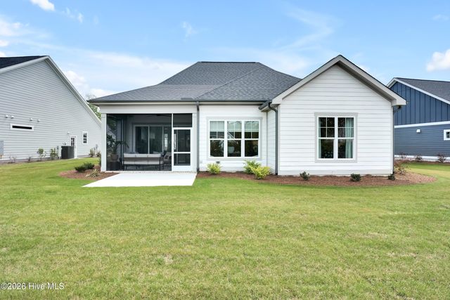 7374 Foxbriar Drive, Leland, NC 28451