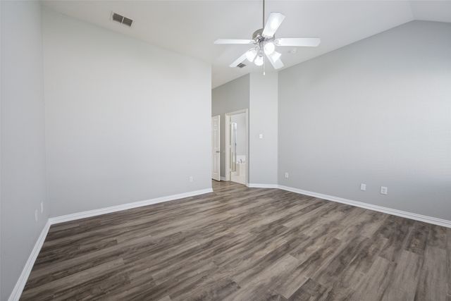1351 Clearwater Drive, Grand Prairie, TX 75052
