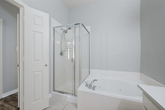 1351 Clearwater Drive, Grand Prairie, TX 75052
