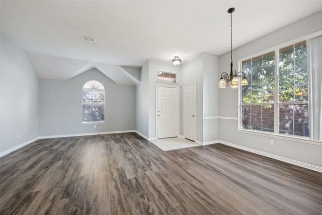 1351 Clearwater Drive, Grand Prairie, TX 75052