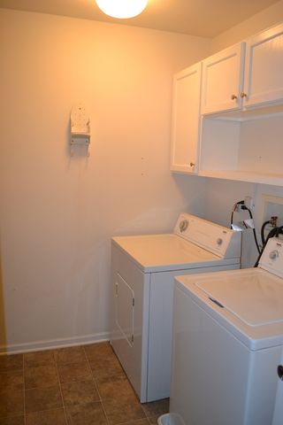 161 Springbrook Trail S, Oswego, IL 60543