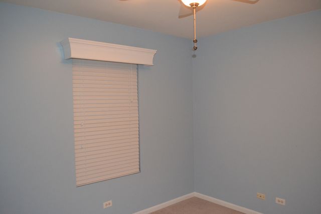 161 Springbrook Trail S, Oswego, IL 60543