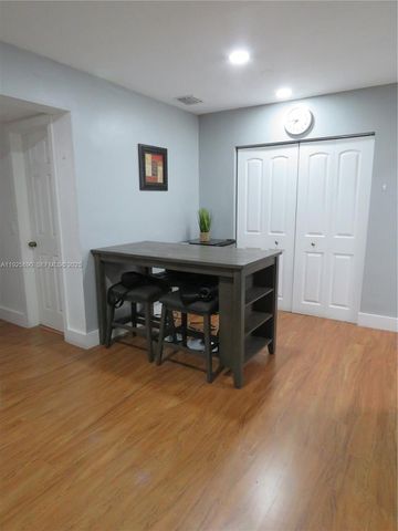 11840 NE 19th Dr 26, North Miami, FL 33181