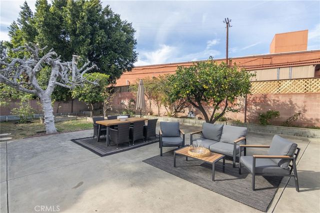 20929 Cantara, Canoga Park, CA 91304