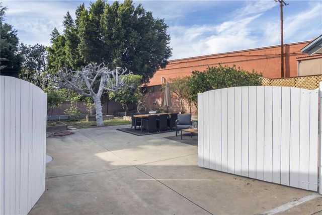 20929 Cantara, Canoga Park, CA 91304