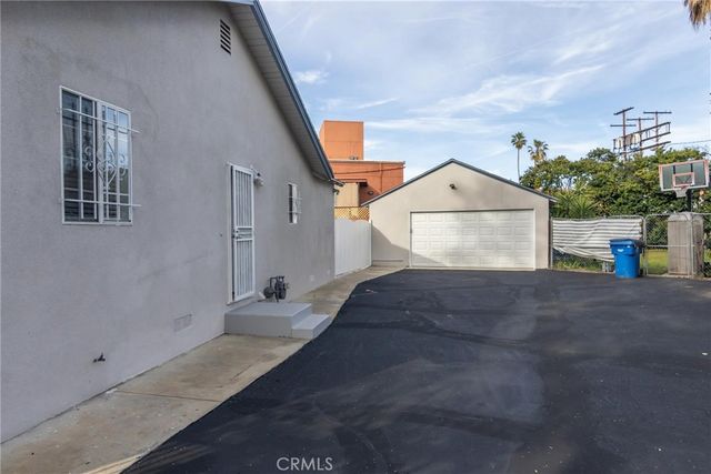 20929 Cantara, Canoga Park, CA 91304