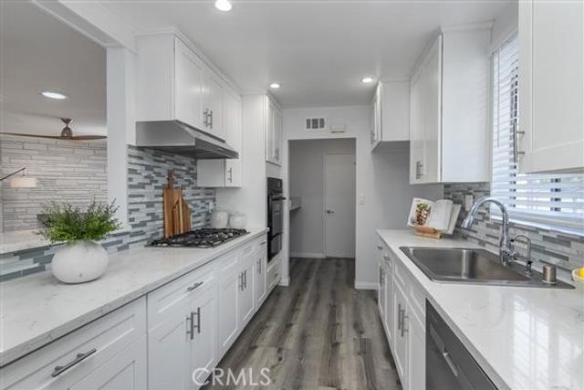 20929 Cantara, Canoga Park, CA 91304