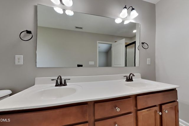 31 Burr Oak Circle, Bunnlevel, NC 28323