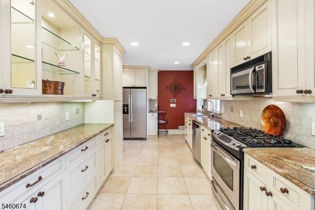 11 Clearwater Rd, Mount Olive Twp., NJ 07828