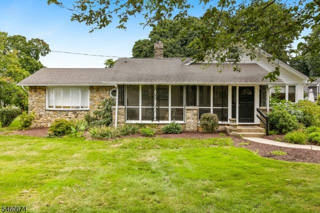 11 Clearwater Rd, Mount Olive Twp., NJ 07828
