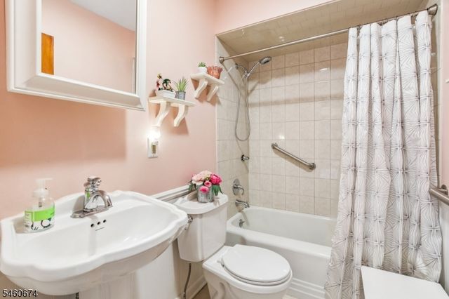 11 Clearwater Rd, Mount Olive Twp., NJ 07828