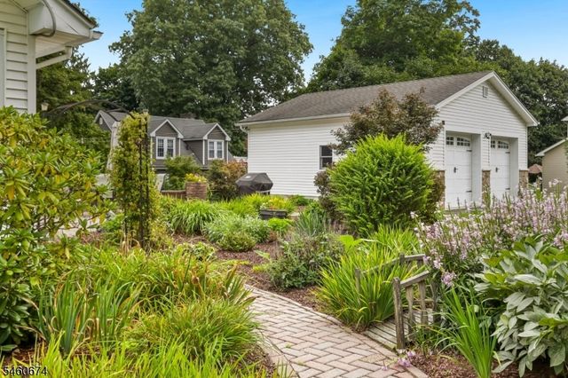 11 Clearwater Rd, Mount Olive Twp., NJ 07828