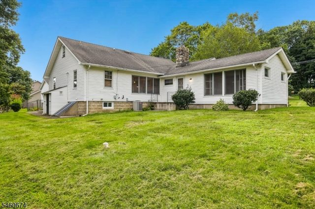 11 Clearwater Rd, Mount Olive Twp., NJ 07828