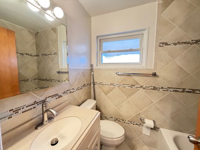 4932 Crain Street, Skokie, IL 60077