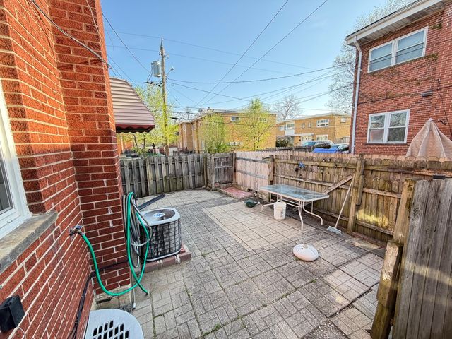 4932 Crain Street, Skokie, IL 60077