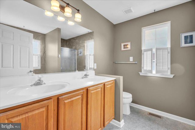 1 TULIP CT, Deptford, NJ 08096