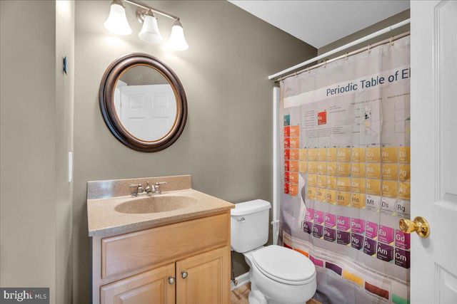 1 TULIP CT, Deptford, NJ 08096