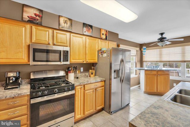 1 TULIP CT, Deptford, NJ 08096