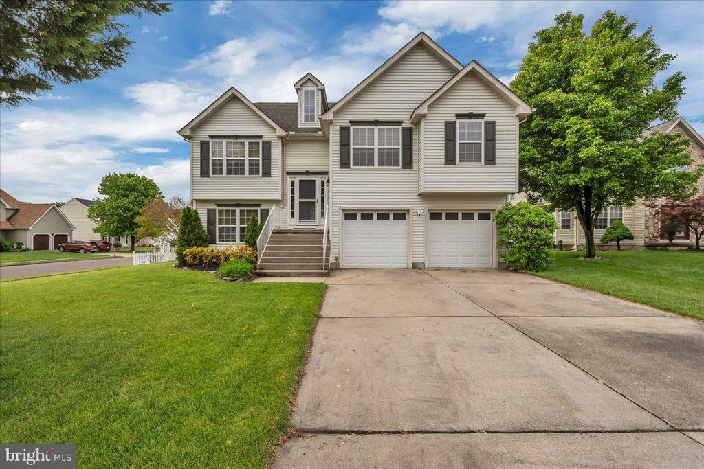1 TULIP CT, Deptford, NJ 08096