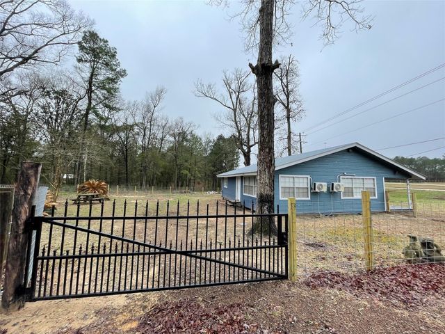 111 Cronin Road, Shepherd, TX 77371