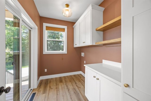 1153 Cedar Springs Drive, Marion, IA 52302