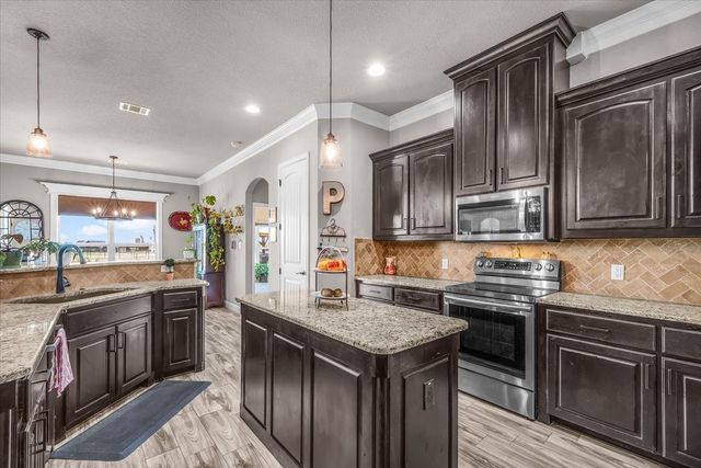 139 Stanford Lane, Springtown, TX 76082