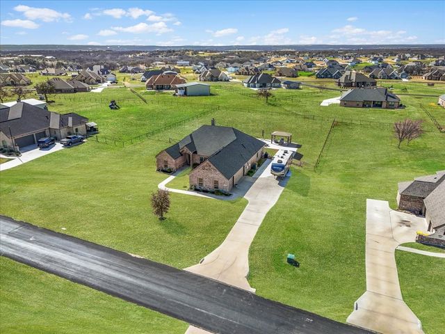 139 Stanford Lane, Springtown, TX 76082