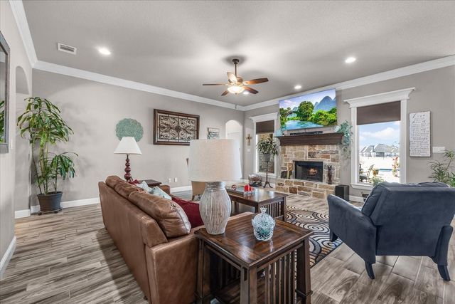 139 Stanford Lane, Springtown, TX 76082