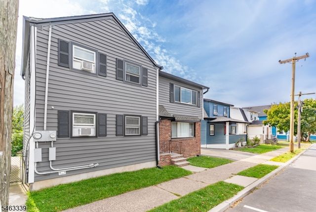 330 N 11Th St, Prospect Park Boro, NJ 07508
