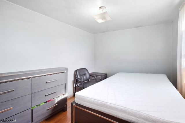 330 N 11Th St, Prospect Park Boro, NJ 07508