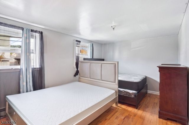 330 N 11Th St, Prospect Park Boro, NJ 07508