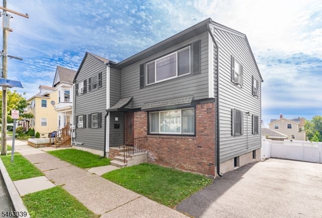 330 N 11Th St, Prospect Park Boro, NJ 07508