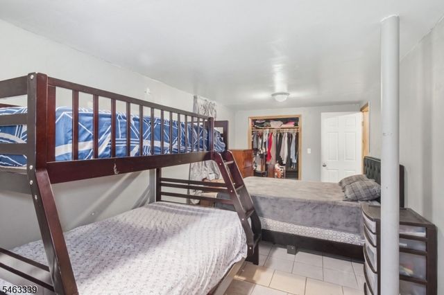 330 N 11Th St, Prospect Park Boro, NJ 07508