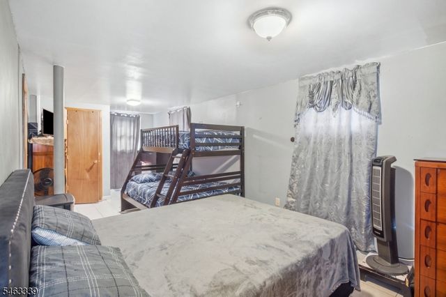 330 N 11Th St, Prospect Park Boro, NJ 07508