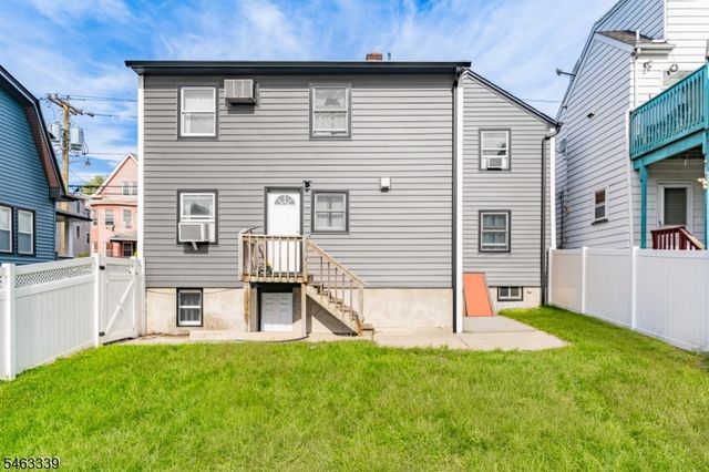 330 N 11Th St, Prospect Park Boro, NJ 07508