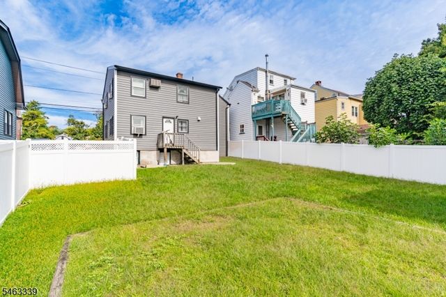 330 N 11Th St, Prospect Park Boro, NJ 07508