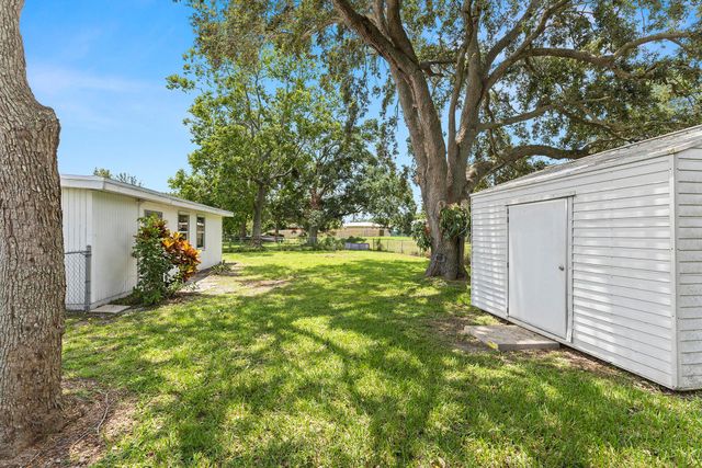 264 NE Ardsley Drive, Port St Lucie, FL 34983