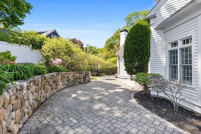 20 Risley Road, Newton, MA 02465