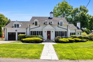 20 Risley Road, Newton, MA 02465