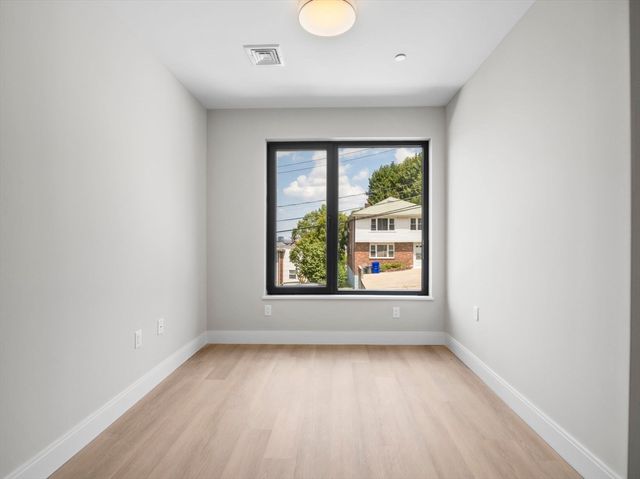 249 Corey Rd 106, Boston, MA 02135