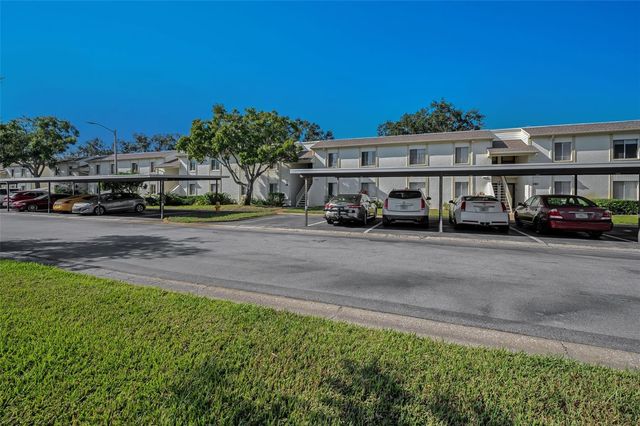 110 CYPRESS CT 3-82, Oldsmar, FL 34677