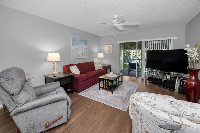 110 CYPRESS CT 3-82, Oldsmar, FL 34677