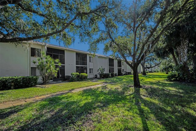 110 CYPRESS CT 3-82, Oldsmar, FL 34677