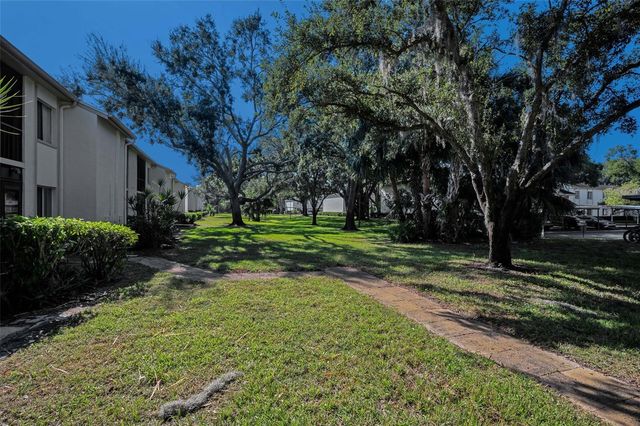 110 CYPRESS CT 3-82, Oldsmar, FL 34677