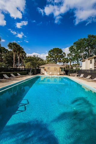110 CYPRESS CT 3-82, Oldsmar, FL 34677