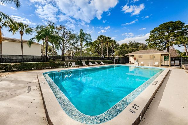 110 CYPRESS CT 3-82, Oldsmar, FL 34677