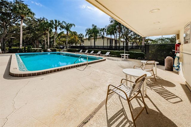110 CYPRESS CT 3-82, Oldsmar, FL 34677