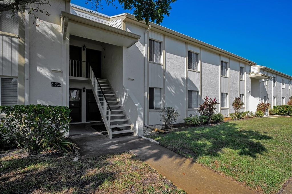 110 CYPRESS CT 3-82, Oldsmar, FL 34677