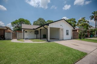 4606 Meadowood Drive, Baytown, TX 77521